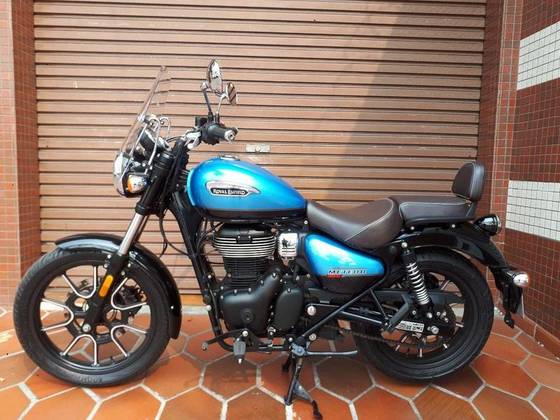 ROYAL ENFIELD METEOR 350 SUPERNOVA ROYAL ENFIELD METEOR 350 SUPERNOVA